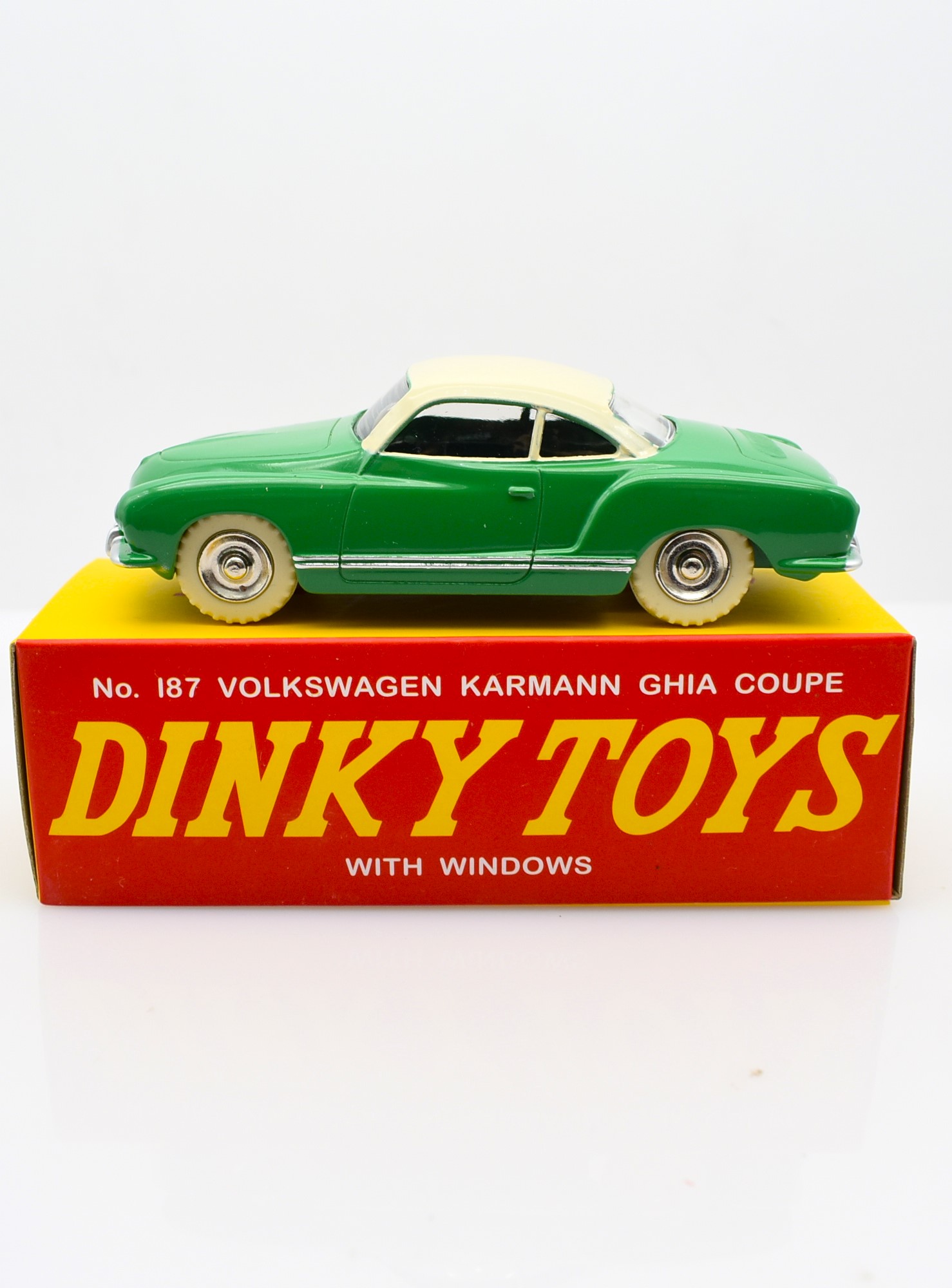 Modellino Auto Dinky Toys Volskwagen Karmann Ghia Coupe De