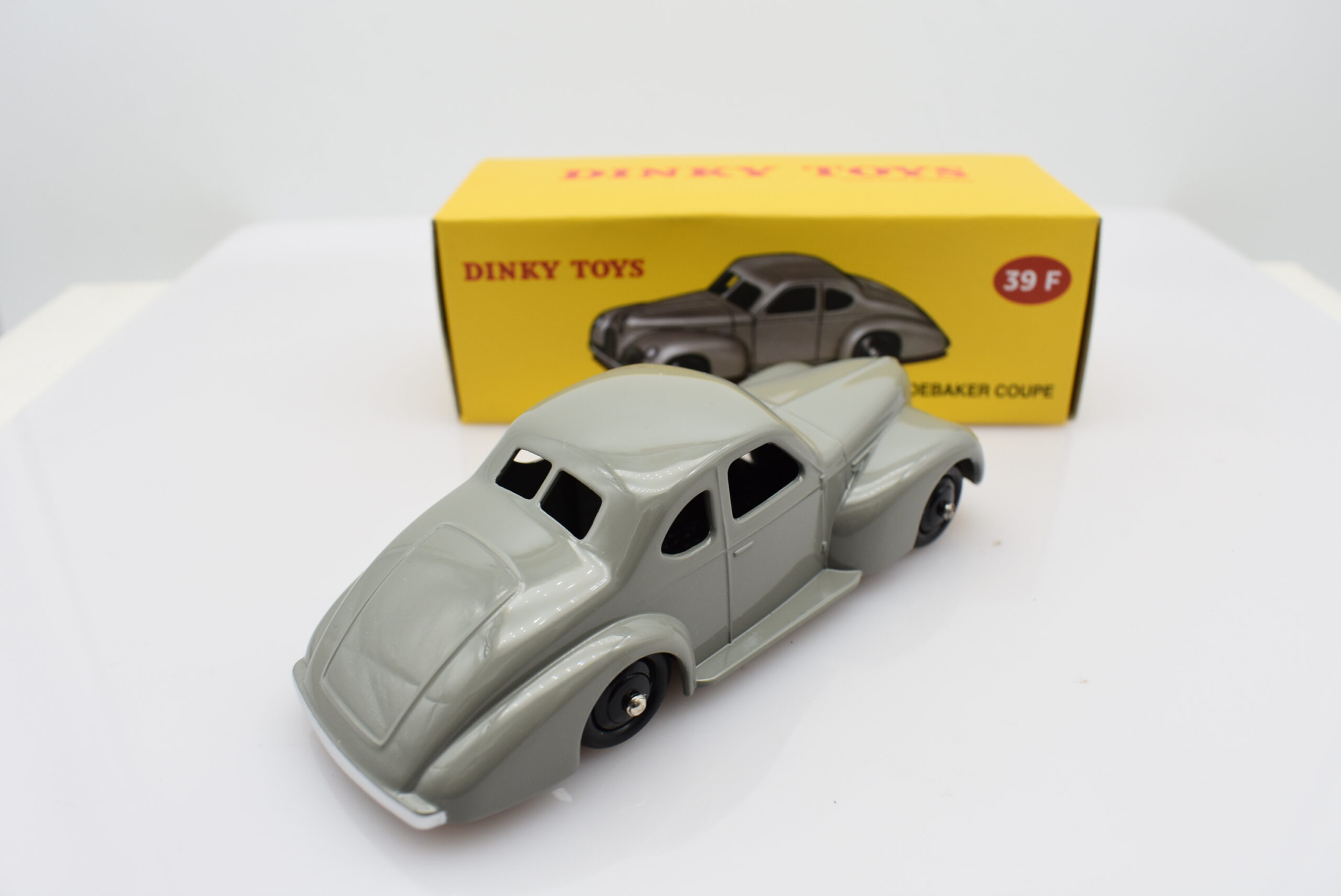 Modellino Auto Dinky Toys Studebaker Coup De Agostini Collezione