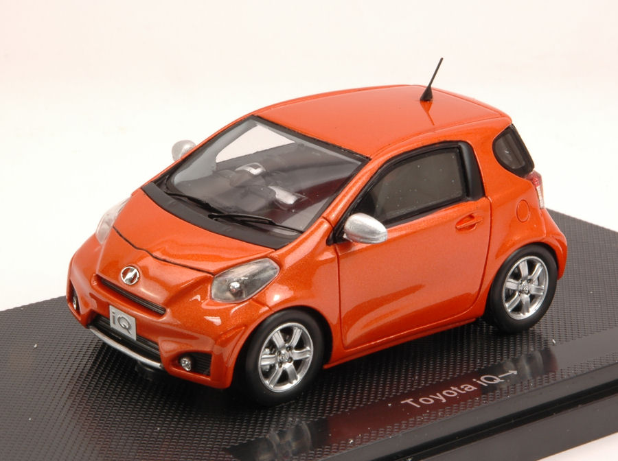 Miniature Voiture Auto 1:43 Ebbro TOYOTA IQ véhicules de voitures miniatures diecast