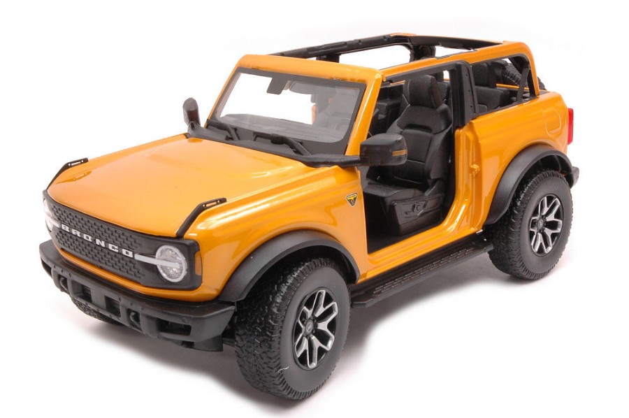 Modellino auto scala 1:18 Maisto modellismo statico jeep FORD BRONCO  diecast