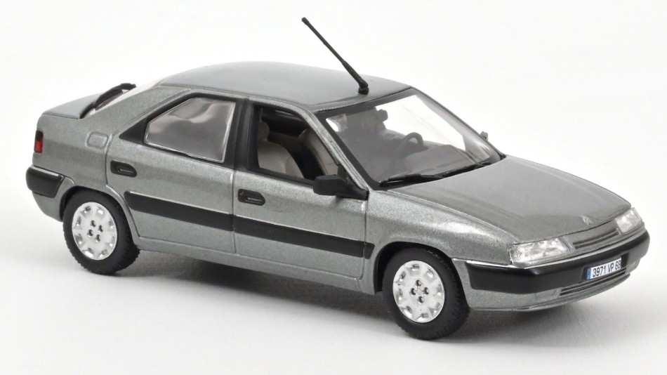 Miniature voiture auto 1:43 Norev CITROEN XANTIA GRIS modèle statique diecast