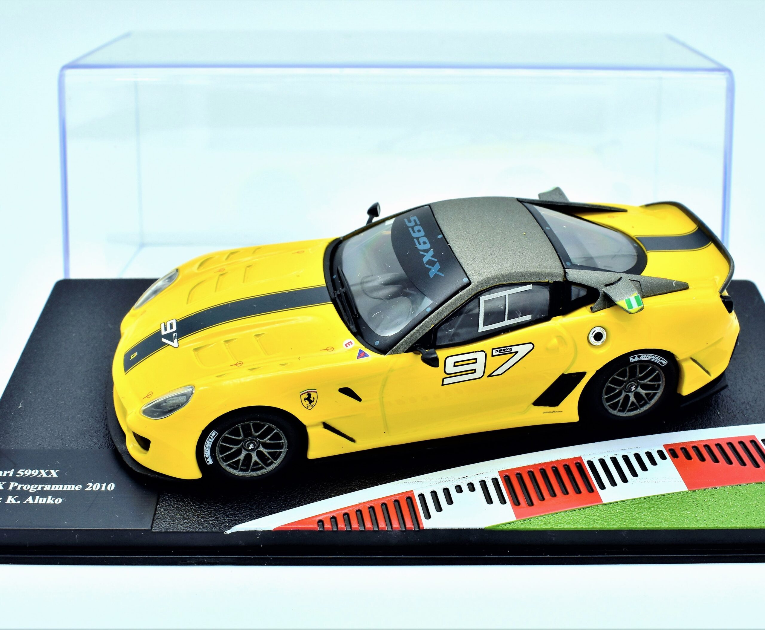 Modellino auto Ferrari 599 XX racing collection scala 1:43 ixo diecast  modellismo - Arcadia Modellismo