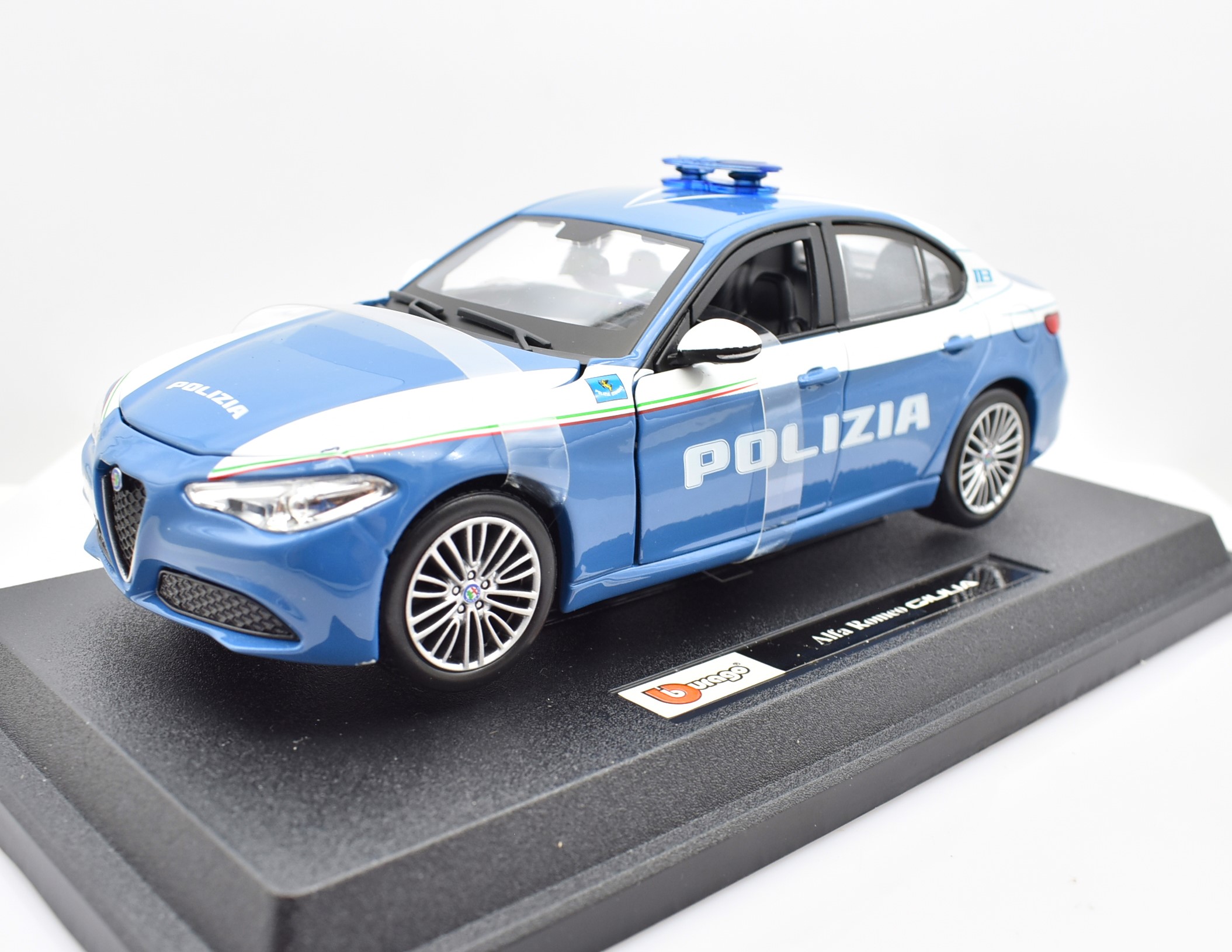 DIECAST 1/18 ALFA ROMEO NUOVA GIULIA BLU SCURO MODELLINO