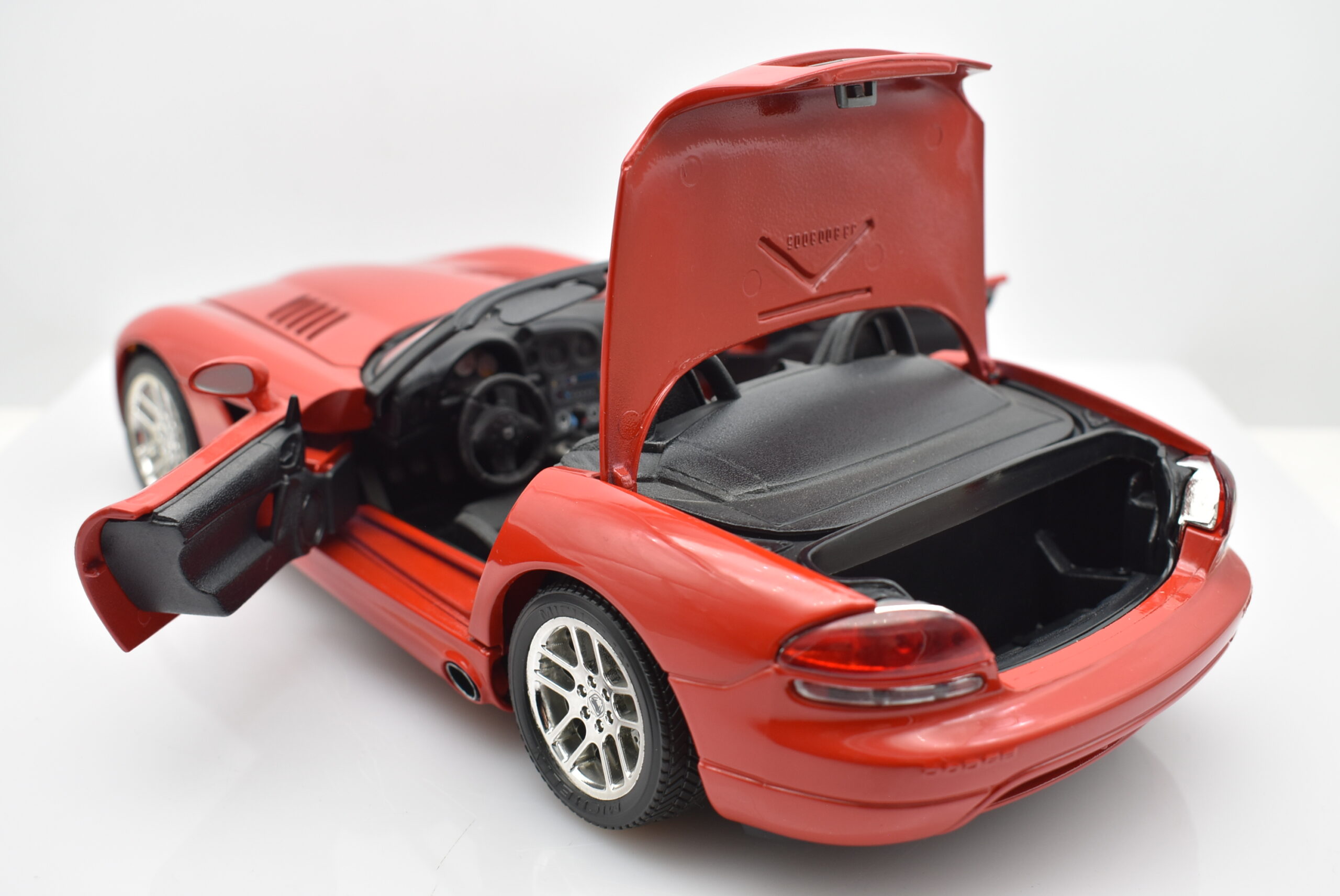 Modellino auto DODGE VIPER SRT/10 scala 1:18 Burago diecast modellismo da  collezione