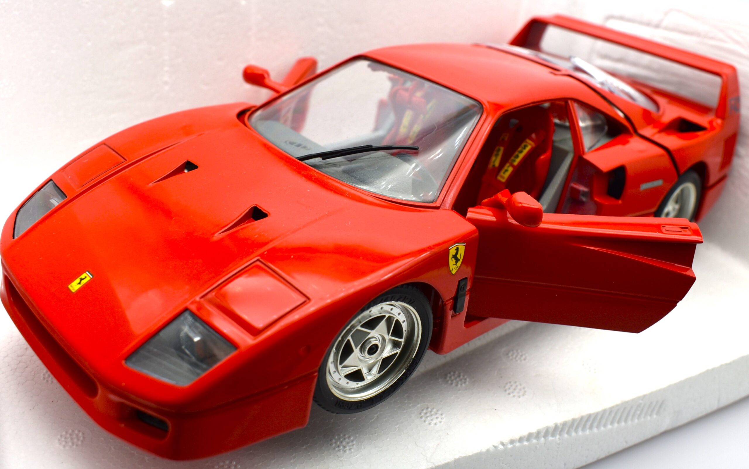 Ferrari F40 - Modellini Street Diecast