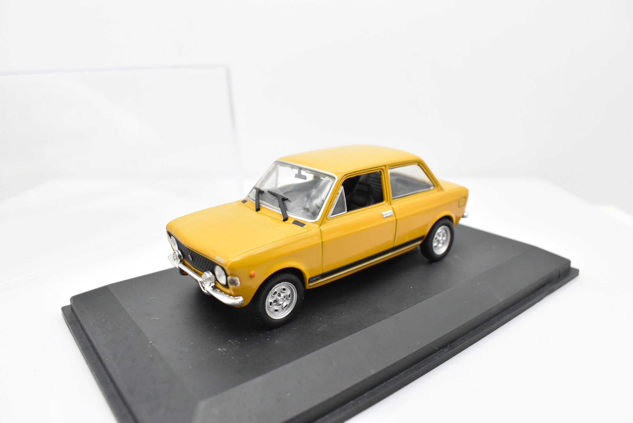 Model car 1:43 scale Fiat 128 Rally diecast vehiclescollection Norev yn