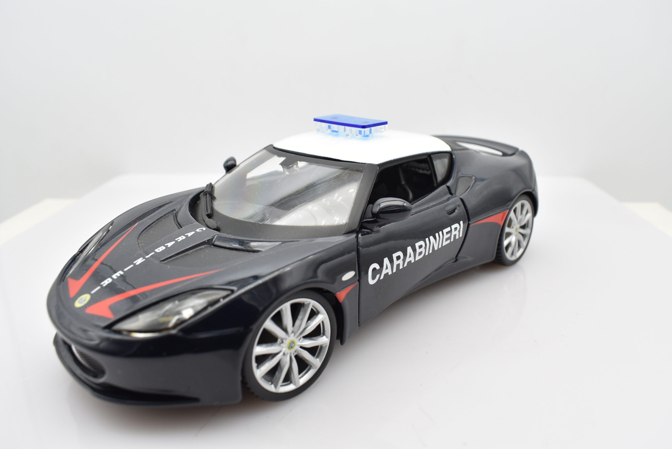 Modellino auto scala 1:24 Lotus Evora S IPS Carabinieri Burago modellismo  da collezione