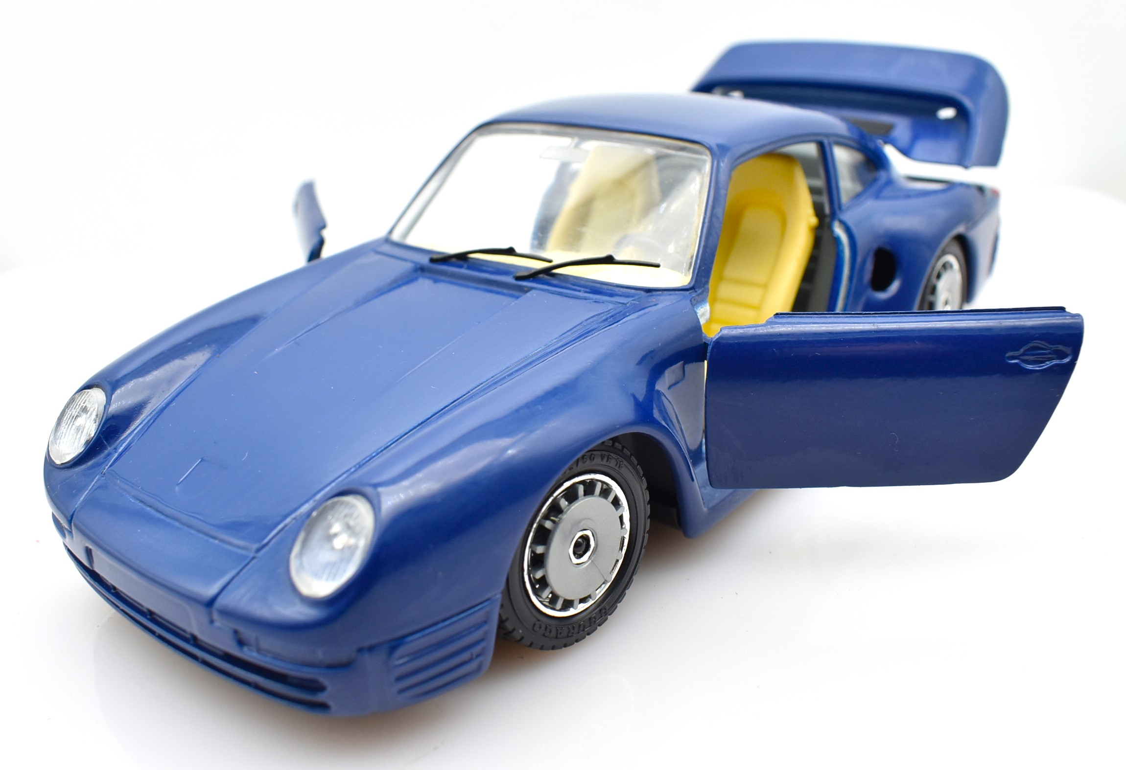 Miniature voiture auto Modèle statique Porsche 959 à l'échelle 1:24 de véhicules Burago