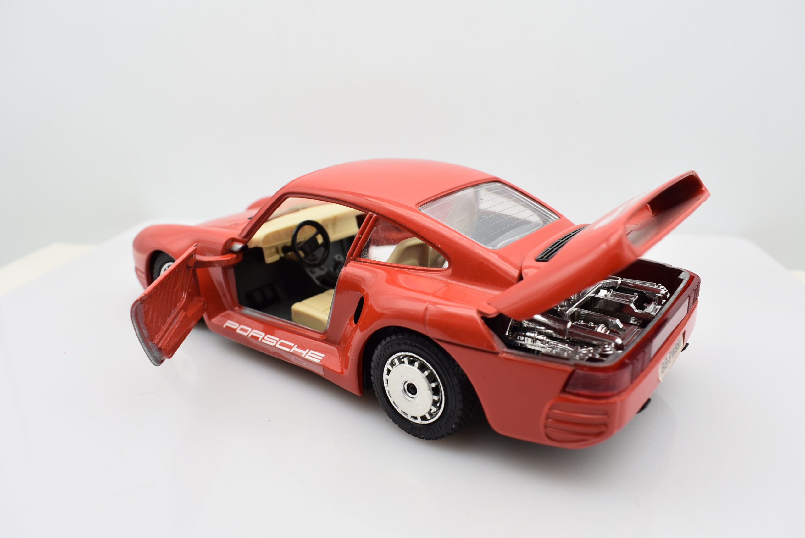 Modellino auto scala 1:24 Porsche 959 modellismo statico da collezione  Burago - Arcadia Modellismo