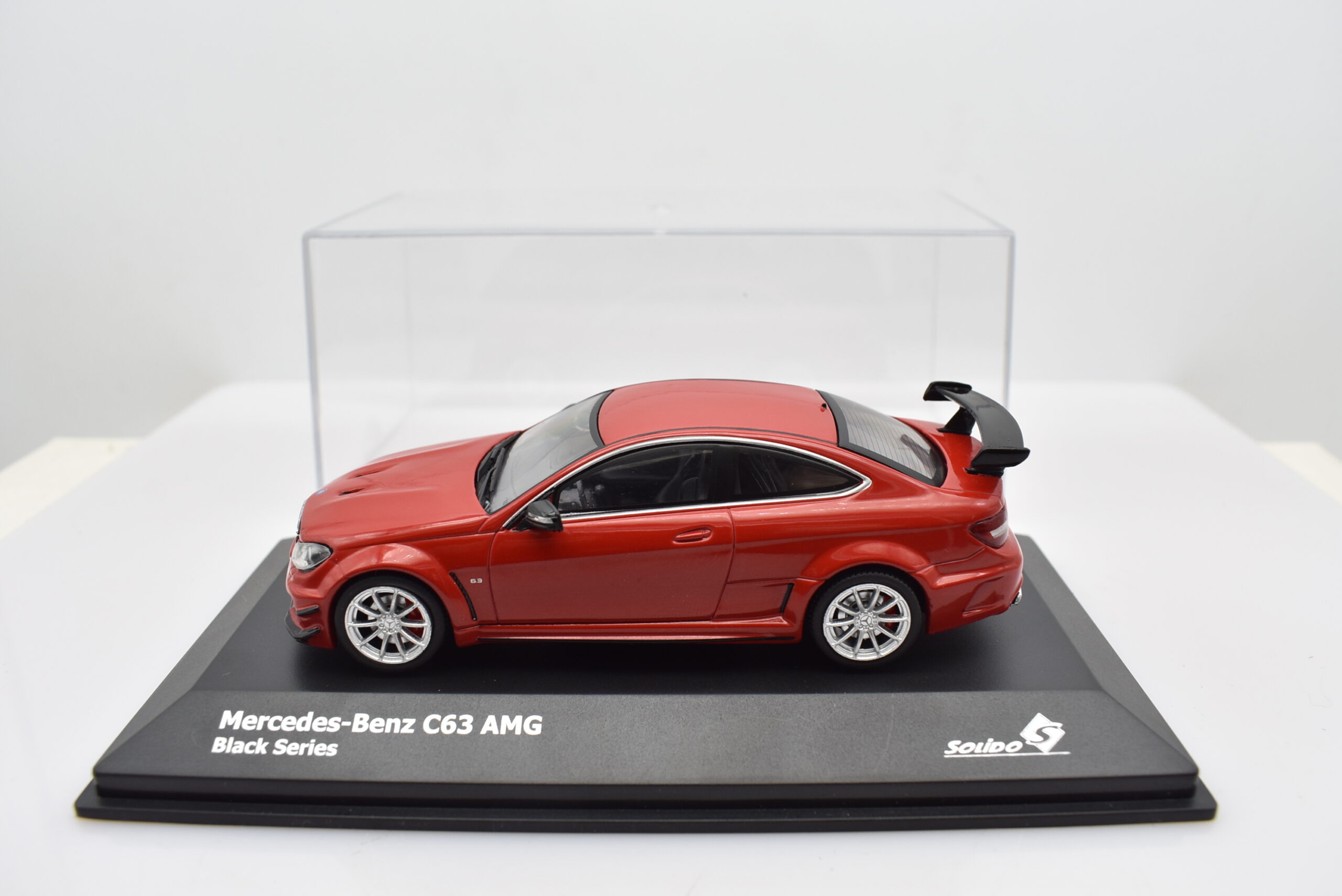 modellauto Auto Maßstab 1:43 Mercedes Benz C63 AMG roter Solidodiecastmodellbau