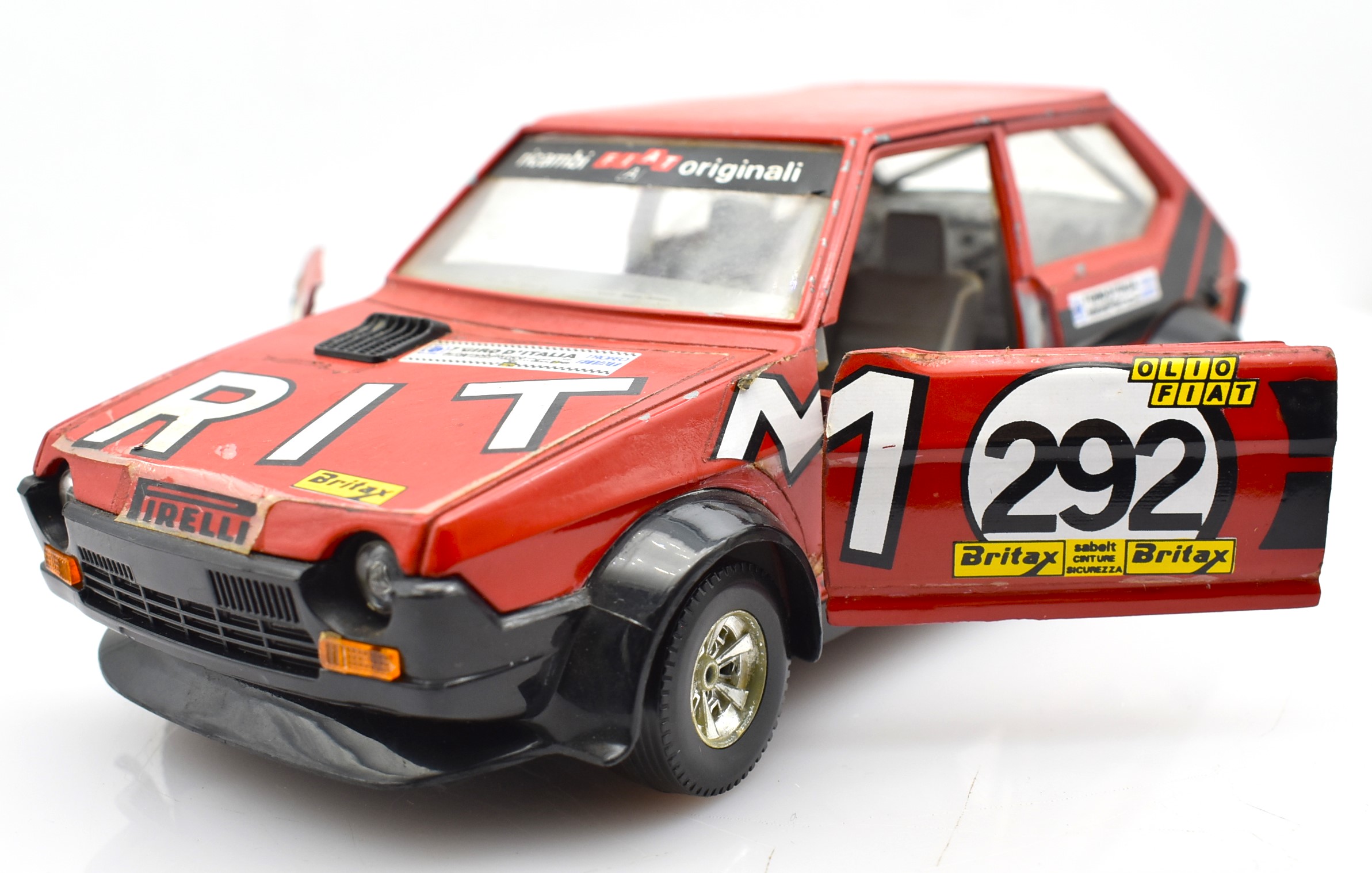 Modellino rally scala 1:24 Fiat Ritmo Abarth Burago diecast modellismo usati