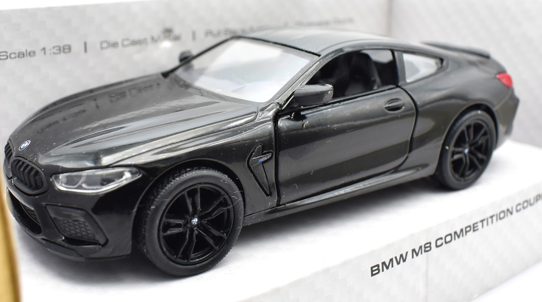 Miniature voiture auto Modèle statique diecast BMW M8 Competition Coupé 1:32