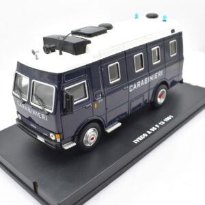 Collezione Completa +60 Modellini Auto Polizia 1:43. Regalo Due Bacheche.