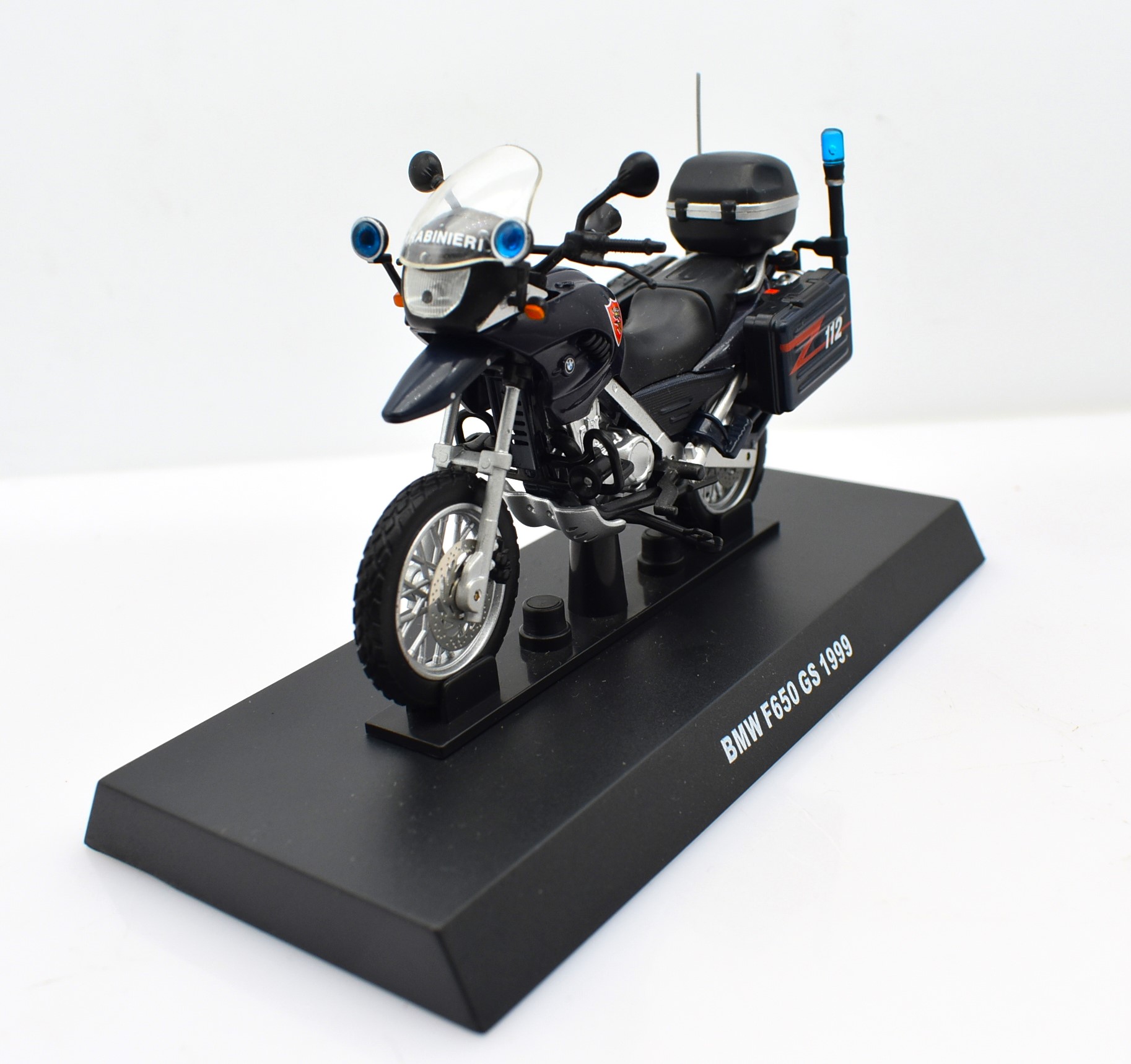 Carabinieri motorcycle model collectionvehiclesdiecast