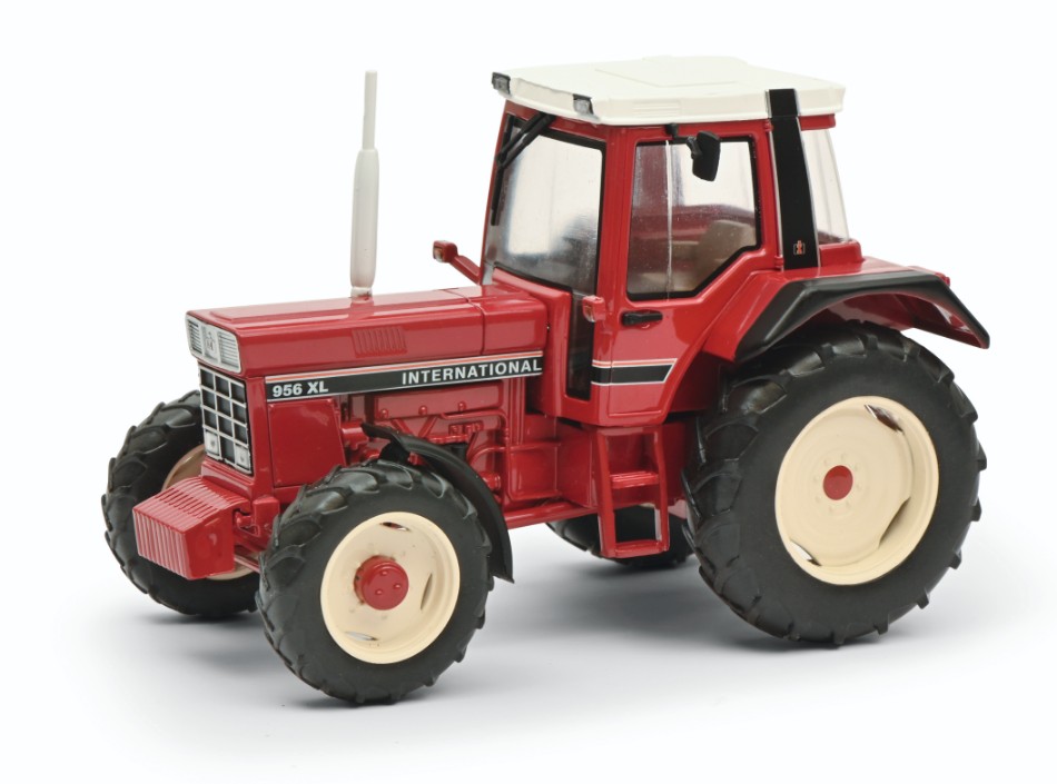 Miniature tracteur Schuco CASE-IH 956XL TRACTEUR INTERNATIONAL 1985 auto 1:32