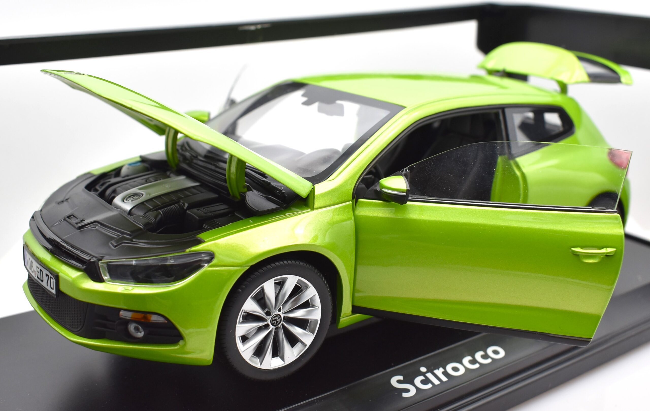 Modellino auto scala 1:18 VW Scirocco Norev diecast modellismo da collezione