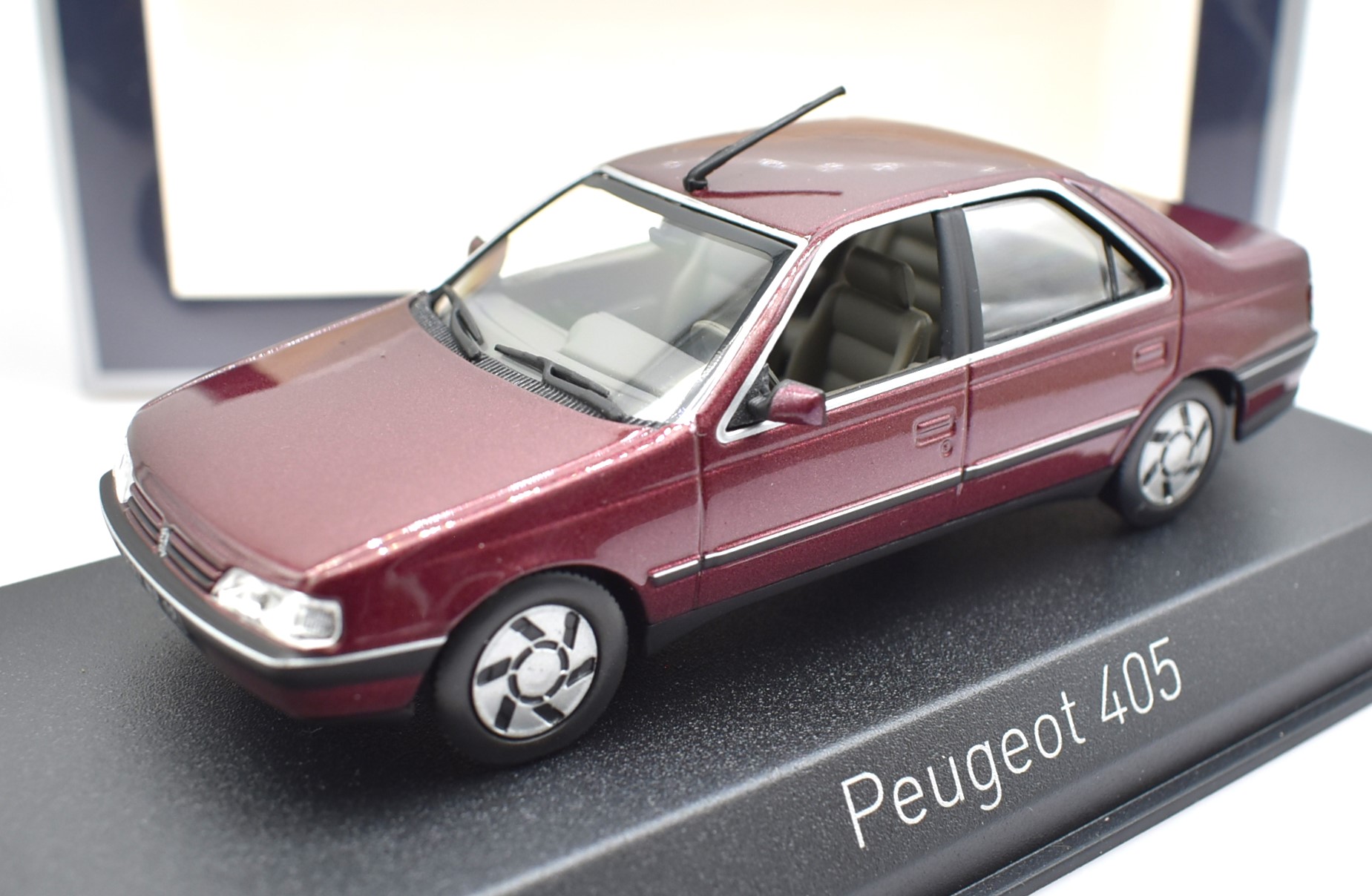 Miniature voiture auto 1:43 Peugeot 405 Norev modèle de voiture véhicules diecast