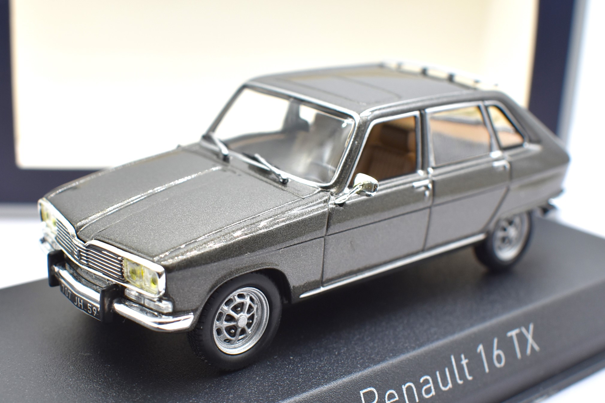 Miniature voiture auto 1:43 Renault 16 TX Norev modèle de voiture véhicules diecast