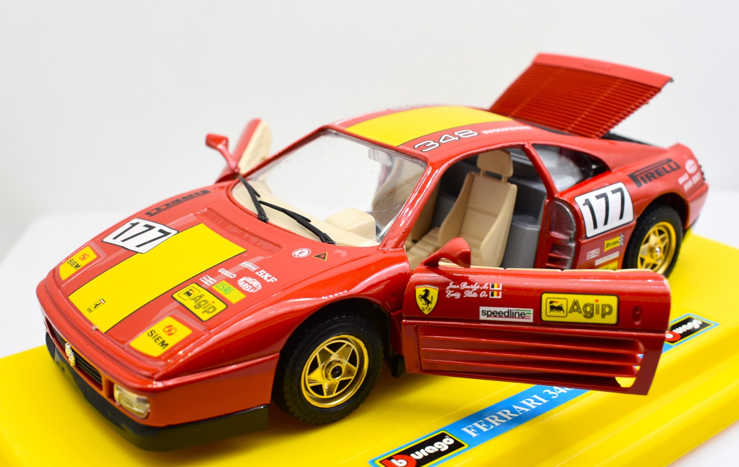 Modellino auto scala 1:24 Ferrari 348 tb Evoluzione Burago diecast da collezione