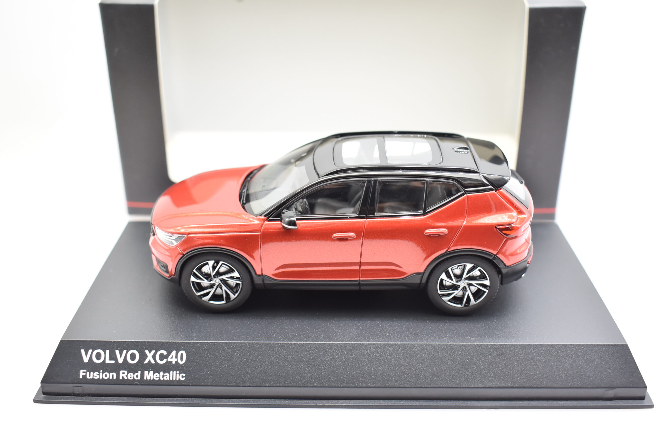 Modellino auto scala 1:43 Volvo XC40 Kyosho modellismo da collezione ...