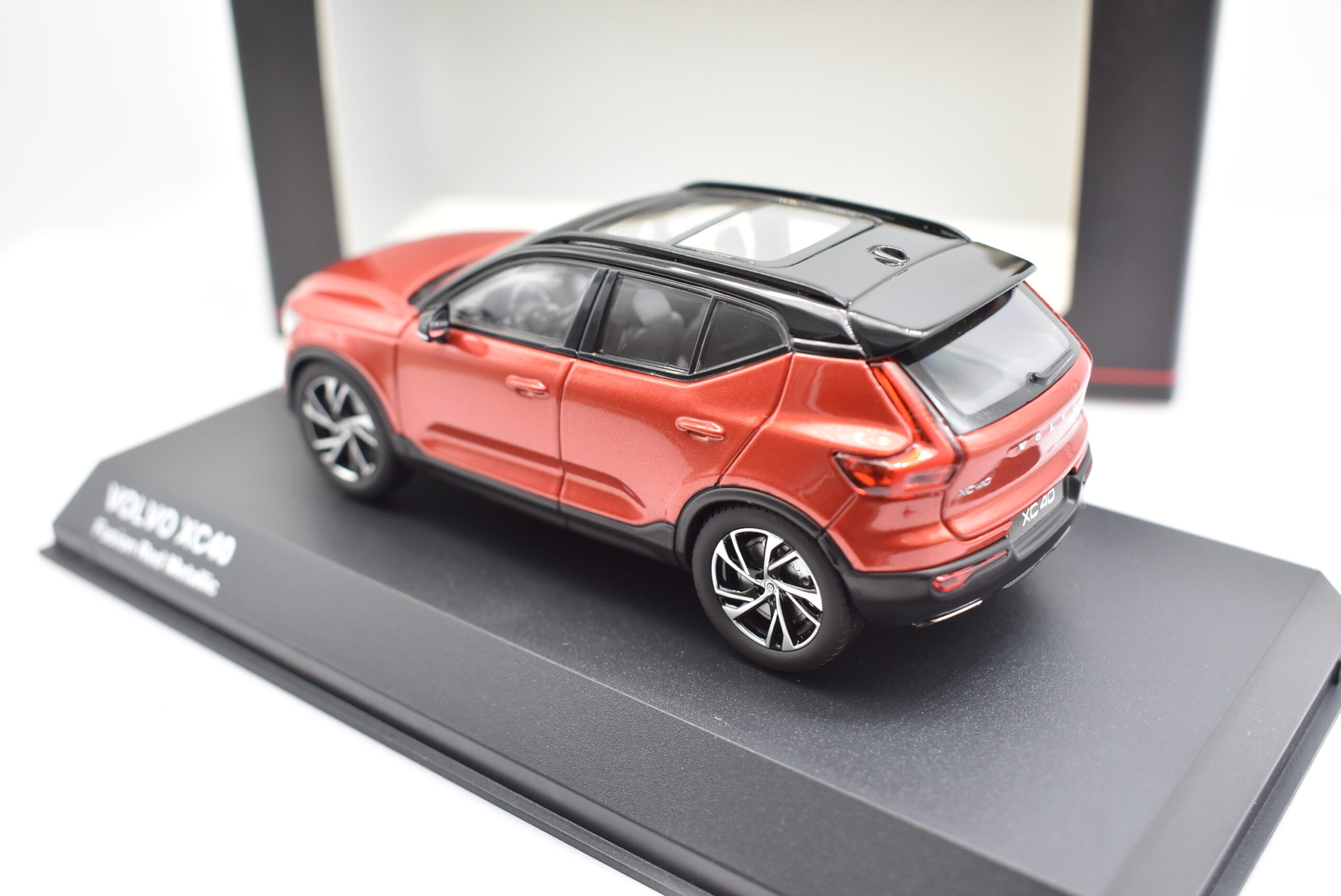 Modellino auto scala 1:43 Volvo XC40 Kyosho modellismo da collezione ...