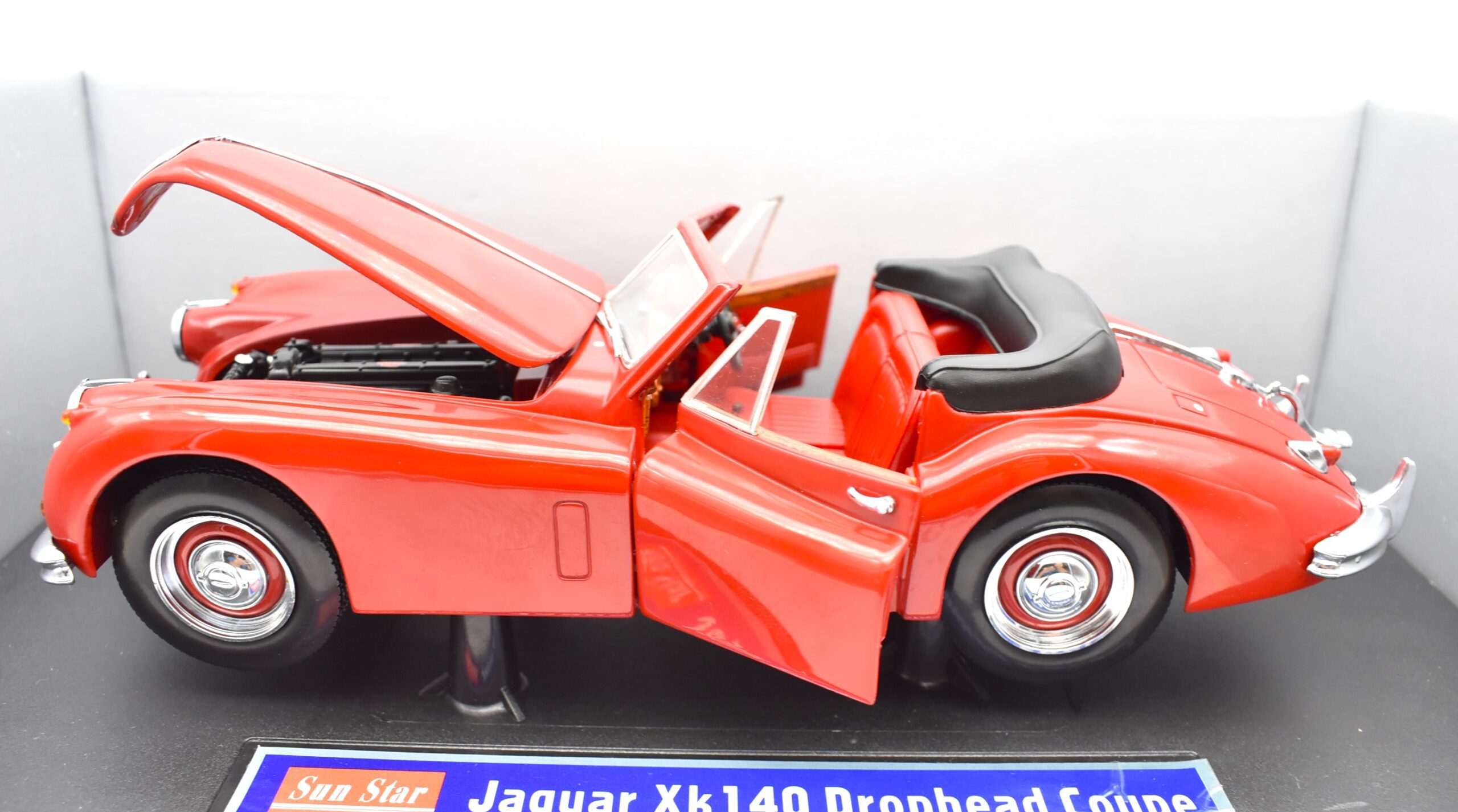 Modellino auto scala 1:18 Jaguar XK140 Drophead Coupe Sun Star diecast  modellismo da collezione